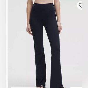 Lululemon Groove NAVY BLUE Super-High-Rise Flared Pant Nulu Leggings Size 12